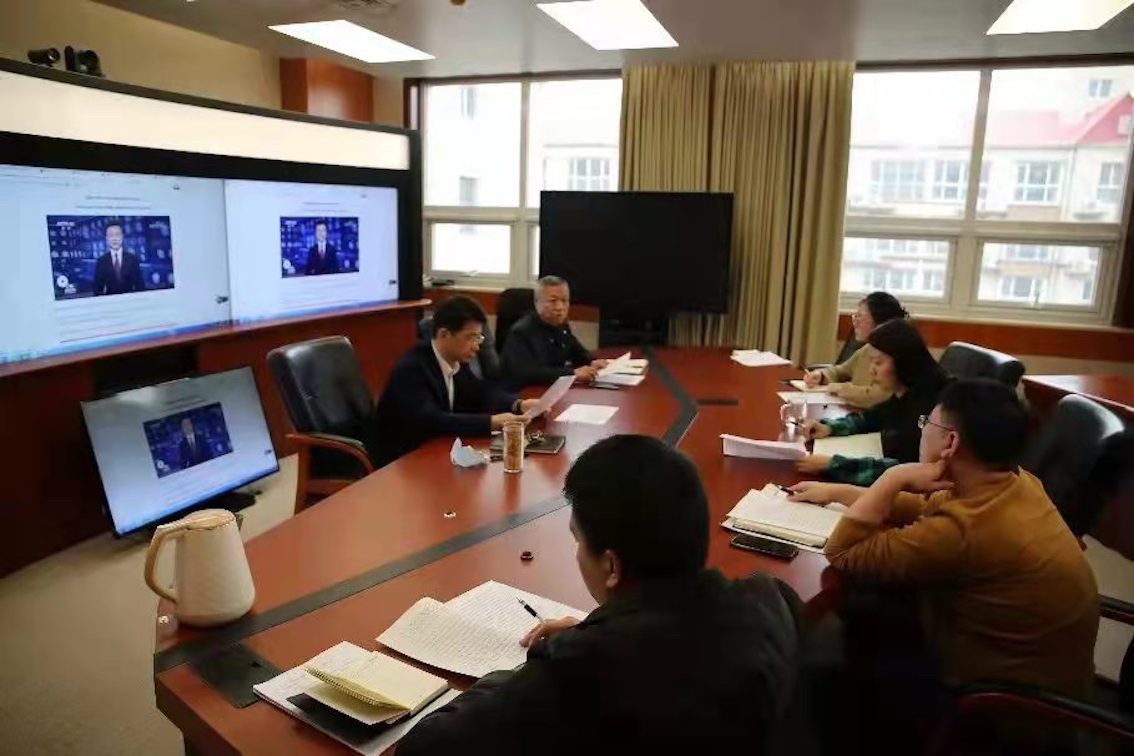 雄安中院执行局学习贯彻党的十九届六中全会精神